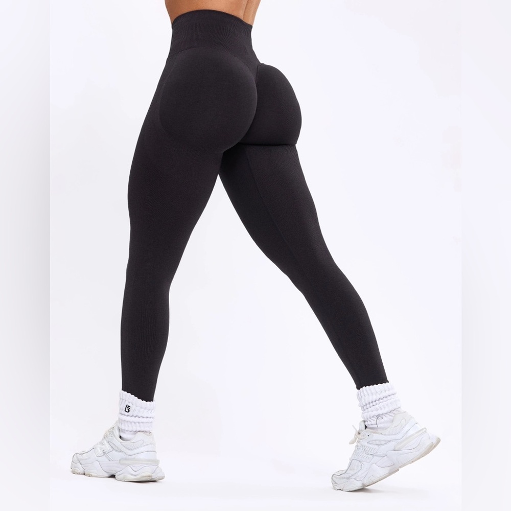 NWT SZ SMALL MIRACLE CHARCOAL LEGGINGS